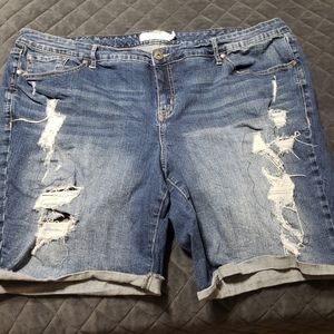Torrid jean / denim shorts size 26